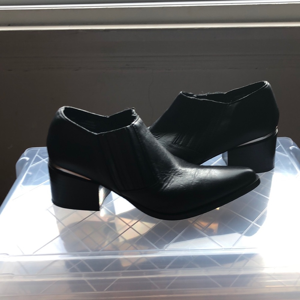 Booties black
